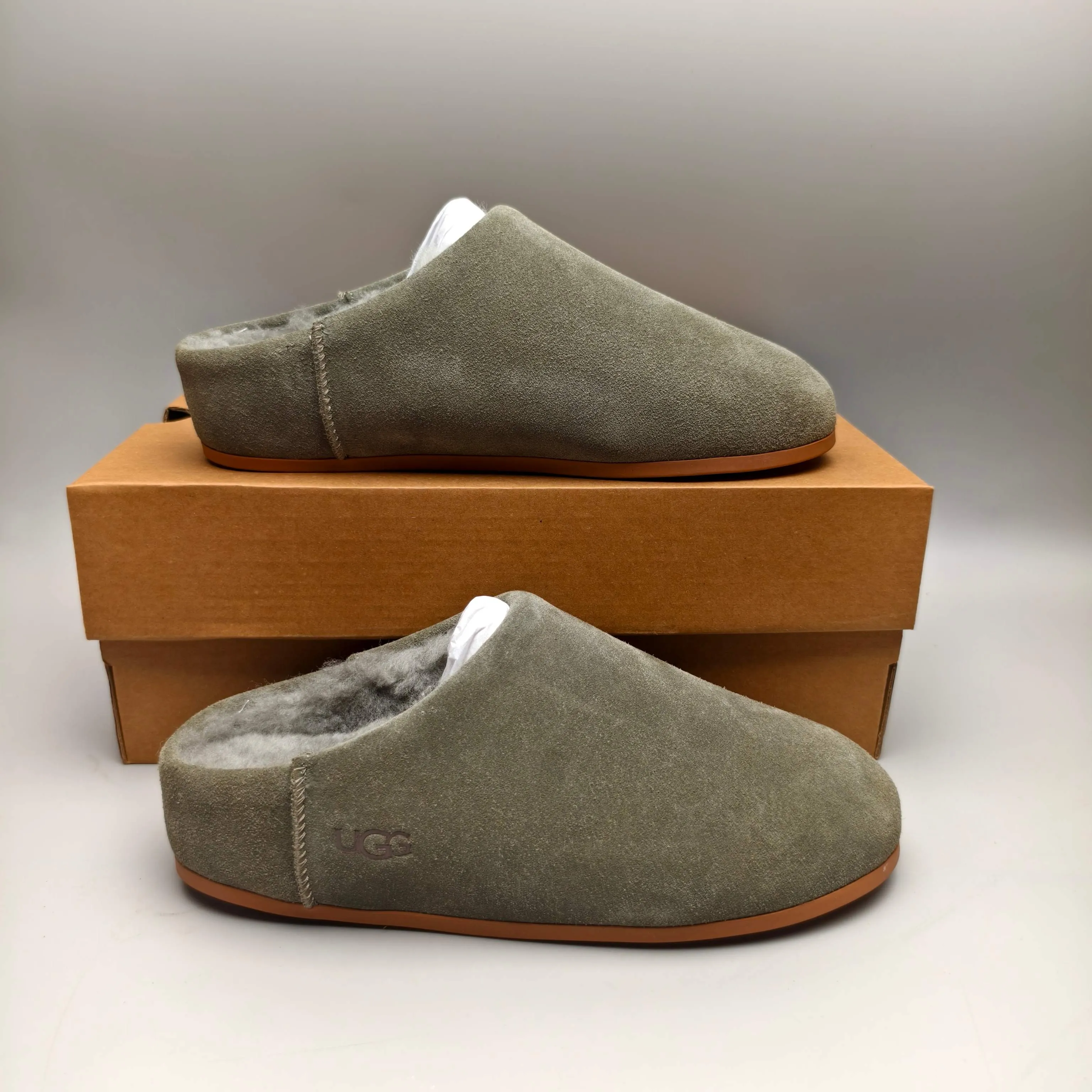 💰440 UGG sheepskin all-in-one snow boots 1390 home slip-on casual shoes Color: Maroon Black Sand Green Matching Size: 35-40